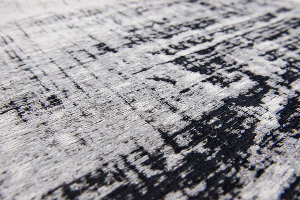 Metro B&W Rug 140 X 200
