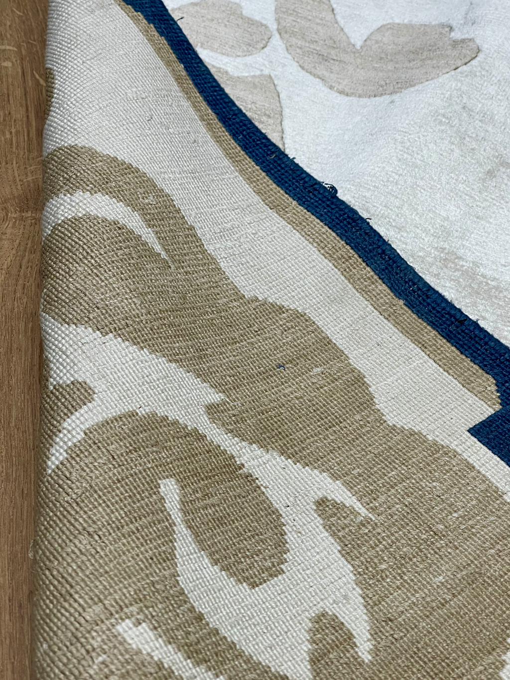 Ghost Deep Blue Luxury Rug 180 X 270