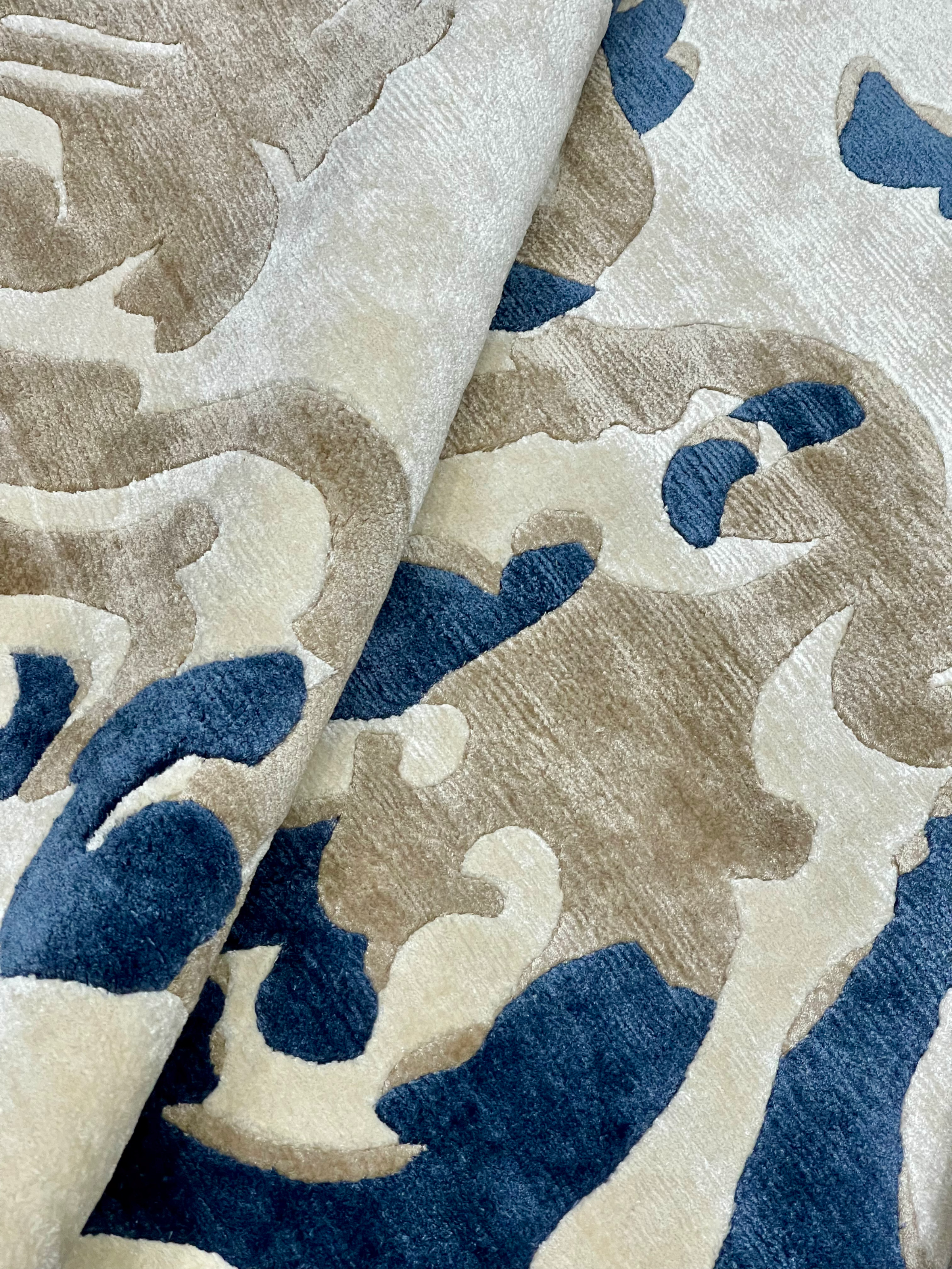 Ghost Deep Blue Luxury Rug 180 X 270